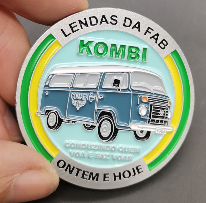 یک KOMBI Car Challenge C6 سفارشی